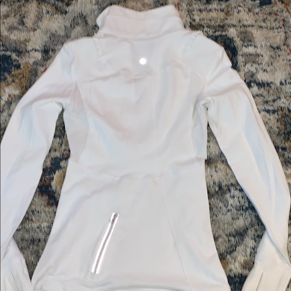 Lululemon white pullover jacket size 4 - Picture 6 of 6